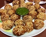 A picture of step 5 of Jowar vada.