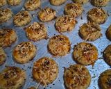 Foto langkah ke 3 dari resep Garlic Cheese Cookies.