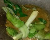 Foto langkah ke 3 dari resep Sayur ayam pedas kuah soto segar bumbu simple.