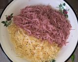 Фото кроку 1 до Лаваш с колбасой и сыром на сковороде.