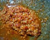 A picture of step 3 of Lehsan ki chutni(sil pe bani).