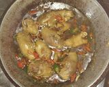 Foto langkah ke 5 dari resep Kepala ayam bumbu kecap pedas.