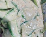 Foto langkah ke 6 dari resep Creamy Avocado Cucumber Salad.