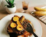 Foto langkah ke 3 dari resep Roti bakar pisang susu.