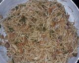 সয়া ভেজি নুডলস(soya veggie noodles recipe in bengali) রেসিপি ধাপ - 8 ছবি