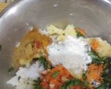 A picture of step 1 of Mix veg cabbage dumpling curry.