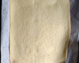Foto del paso 5 de la receta: Brazo de fresas con nata Mambo