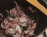 Aszalt szilvás, almás párolt lilakáposzta recept fázis 4 fotója