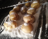Foto del paso 1 de la receta: Patatas y boletus con salsa de huevos fritos