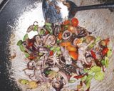 Foto langkah ke 4 dari resep Cumi asin tumis pete.