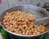 A picture of step 7 of Punjabi chole.