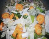 Foto langkah ke 3 dari resep Sup Ayam Cabe Ijo.
