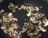 Foto langkah ke 1 dari resep Mushroom Sauce (Saus Jamur).