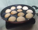 चावल और उड़द दाल के अप्पे (chawal aur urad dal ke appe recipe in Hindi) रेसिपी चरण 3 फोटो