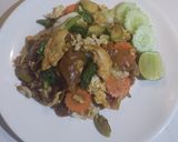 รูปขั้นตอนการทำที่ 7 ของ เส้นใหญ่ผัดซีอิ๊วไก่
