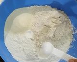A picture of step 2 of Jaleebi Paratha.