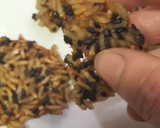Foto del paso 5 de la receta: Crackers de arroz y sésamo sin gluten y vegan en microondas