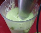 Foto del paso 2 de la receta: Crema fría de pepino y aguacate