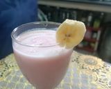 A picture of step 5 of Rose banana smoothie.
