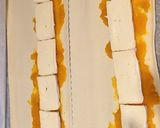 Foto del paso 2 de la receta: Mini trenzas de hojaldre rellenas de mermelada de calabaza con un toque de picante y queso brie
