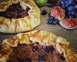 Foto del passaggio 5 della ricetta Galette autunnale con fichi e uva 🍇