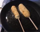 Foto langkah ke 4 dari resep Korean Mozarella Corndog no ulen.