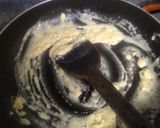 A picture of step 2 of White sauce cheese pasta.