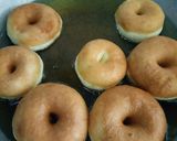 Foto langkah ke 3 dari resep Donat mesis.
