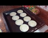 صورة لخطوة 3 من وصفة بسبوسة فردية بكريمة الليمون الحامض المنعشة 🍋