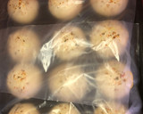 Foto del paso 2 de la receta: Pancitos saborizados con cebolla y especias😋