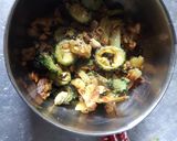 উচ্ছে আলু ভাজা (uchche aloo bhaja recipe in Bengali) রেসিপি ধাপ - 4 ছবি