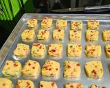 Foto langkah ke 8 dari resep Fruit Butter Cookies.