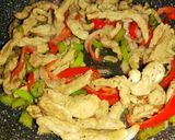 Foto del paso 5 de la receta: Fajitas de cerdo al pimiento