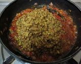A picture of step 3 of Misal Pau.