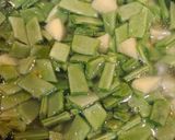 Foto del paso 4 de la receta Judías rehogadas con patata y huevo cocidos