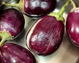 A picture of step 1 of Stuffed Brinjal Masala Fry.