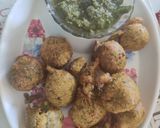 A picture of step 4 of Methi dhaniya besan muthiya.