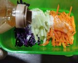 Foto langkah ke 5 dari resep Chicken Banh Mi (Vietnamese Chicken Sandwich).