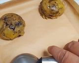 Foto langkah ke 6 dari resep Vanilla Chocolate Soft Cookies.
