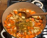 A picture of step 2 of Carrot and tomato soup.