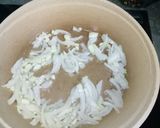 Foto langkah ke 2 dari resep Bihun ayam jamur.