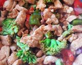 Foto del paso 6 de la receta: Pollo salteado con vegetales 🥗🐥