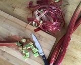 Hình bước làm 1 của món 🌱 Mứt Đại Hoàng (Rhubarb) Hai Vị (Vị Nguyên Bản Và Vị Chuối)