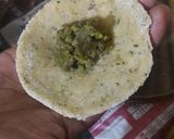 A picture of step 3 of Green peas kachori.