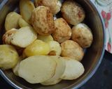आलू के साथ अंडे मसालेदार (Aloo ke saath ande masaledar recipe in hindi) रेसिपी चरण 5 फोटो