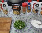 A picture of step 3 of Chinese restaurant style spicy veg manchow soup.