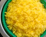 A picture of step 1 of Simple fried rise.
