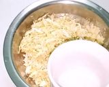 A picture of step 3 of Crispy cabbage pakoda.