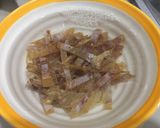 รูปขั้นตอนการทำที่ 2 ของ ปลาหมึกแห้งผัดไข่