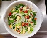 Hình bước làm 8 của món Salad gà nướng thơm ngon ngất ngây 🥗